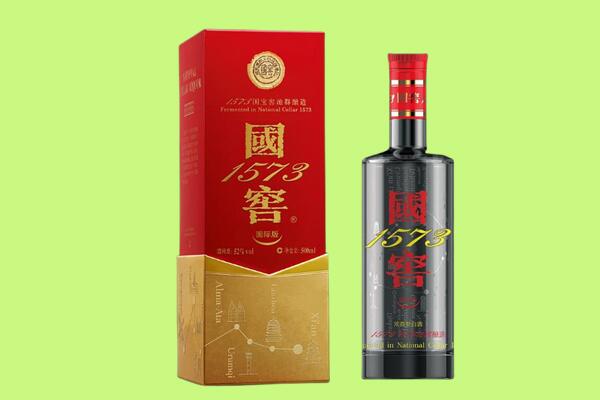 洛阳洛宁县回收国窖1573.jpg